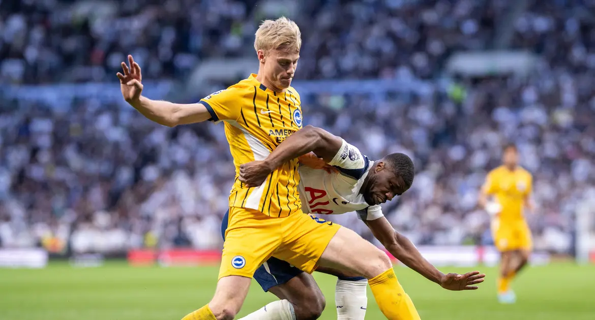 Van Hecke согласился на переход в Tottenham