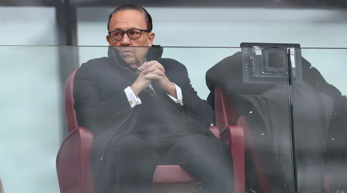 Регулятор связался с West Ham по обвинениям против Sullivan